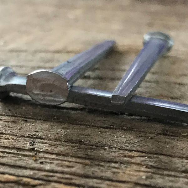 Common siding nail, fence nail, wood siding nail